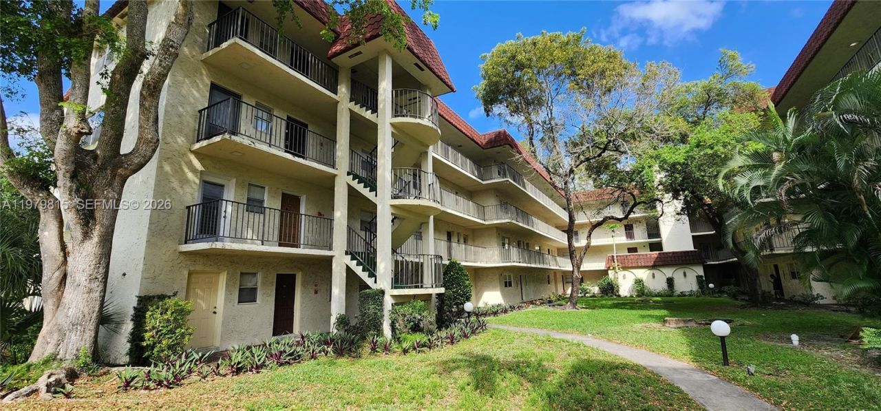 3360 Spanish Moss Ter , Unit 104, Lauderhill, FL 33319 Photo
