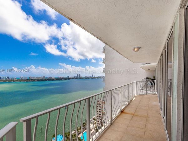 7601 E Treasure Dr, Unit 2309, North Bay Village, FL 33141