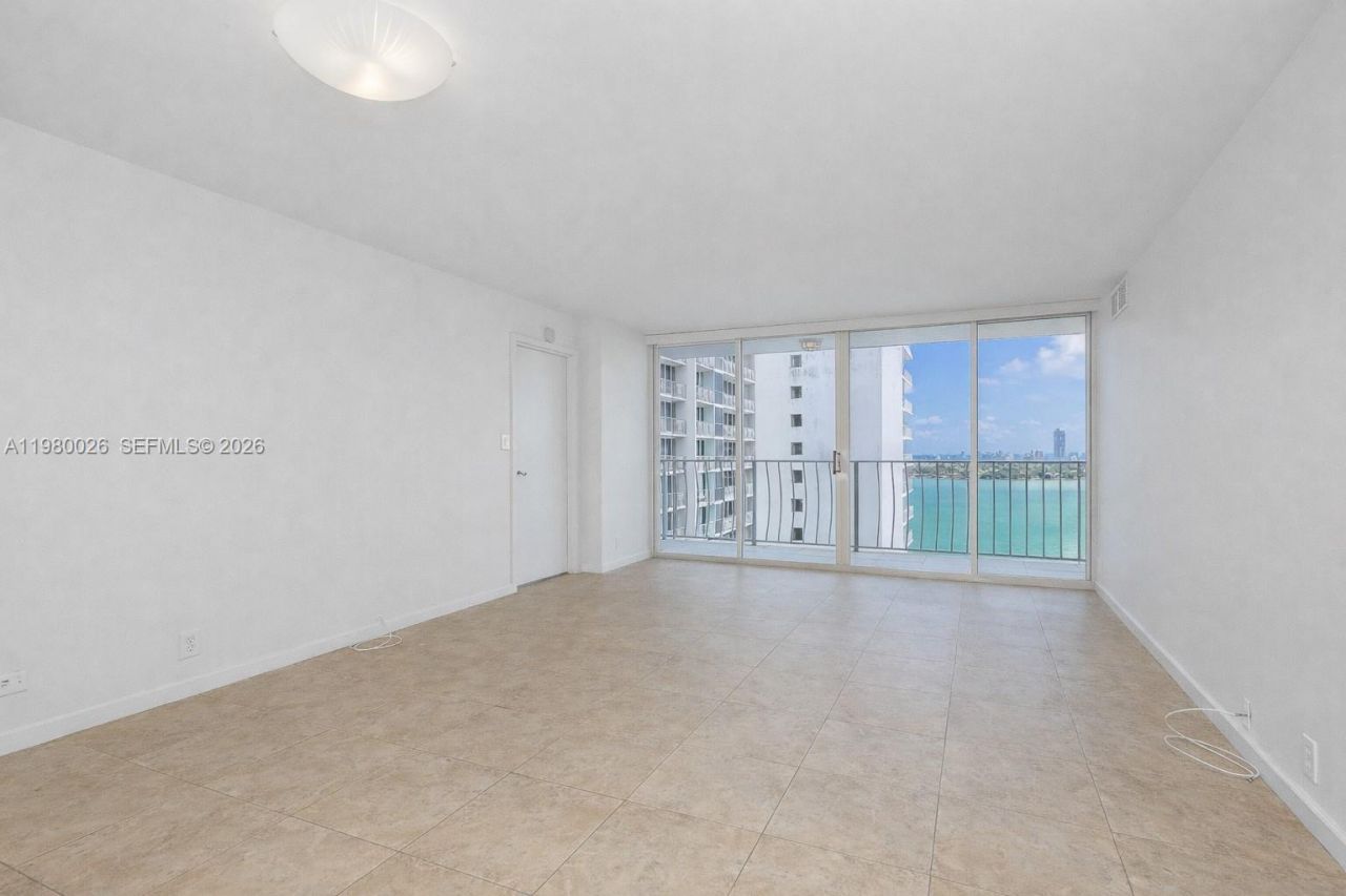 7601 E Treasure Dr, Unit 2309, North Bay Village, FL 33141 Photo