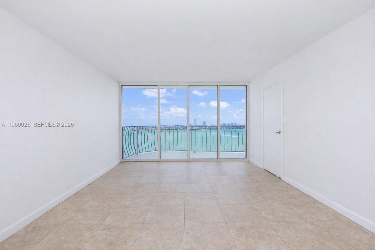 7601 E Treasure Dr, Unit 2309, North Bay Village, FL 33141 Photo