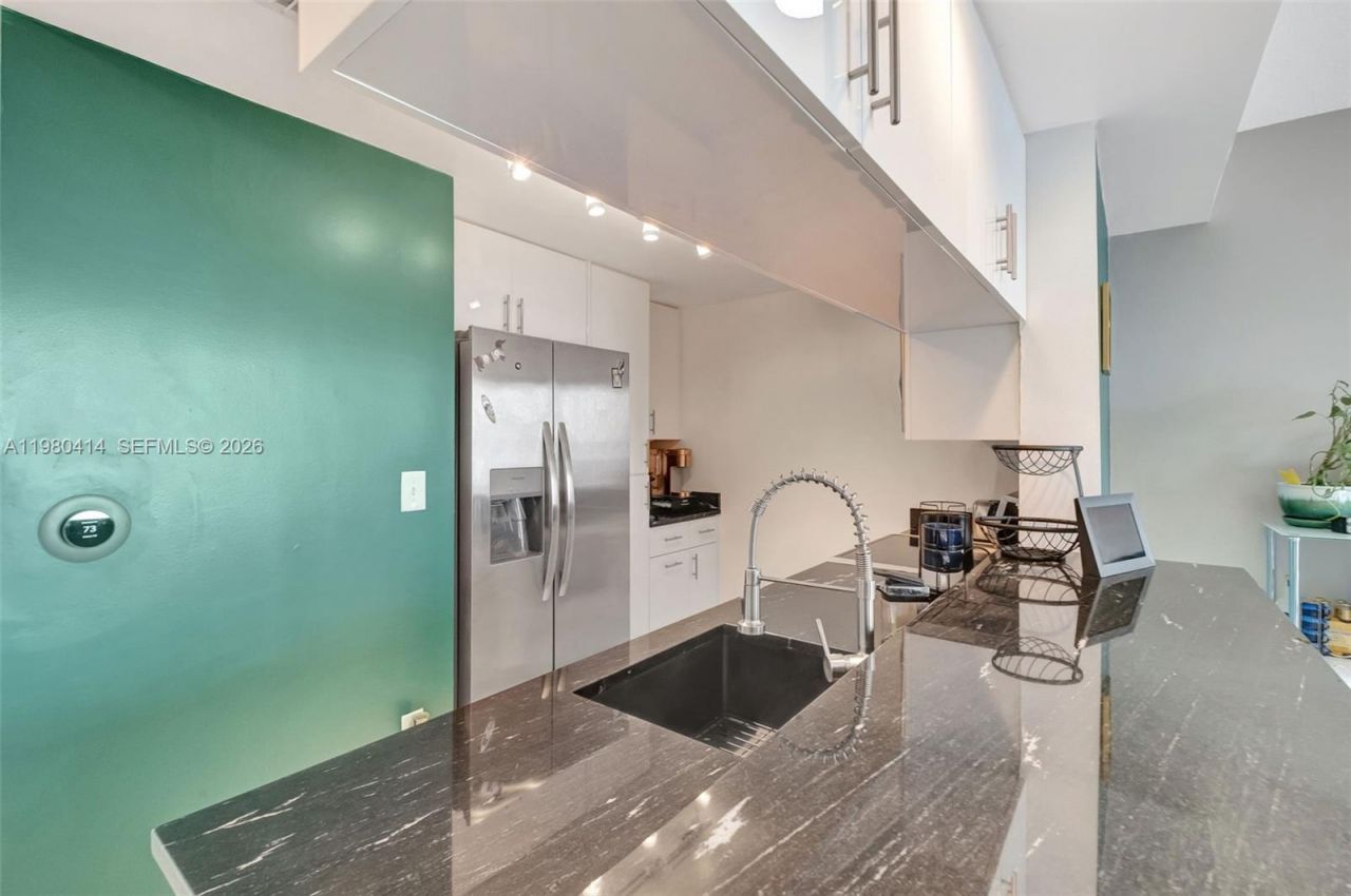 275 NE 18th St , Unit PH-09, Miami, FL 33132 Photo