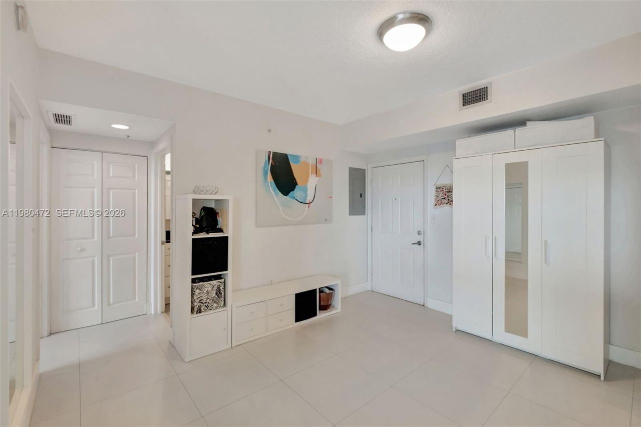 275 NE 18th St , Unit PH-09, Miami, FL 33132 Photo