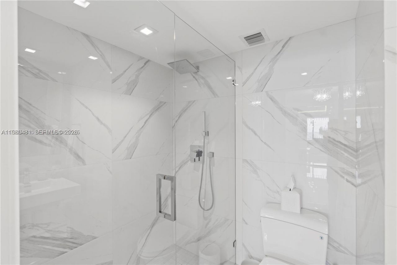 10205 Collins Ave , Unit 608, Bal Harbour, FL 33154 Photo