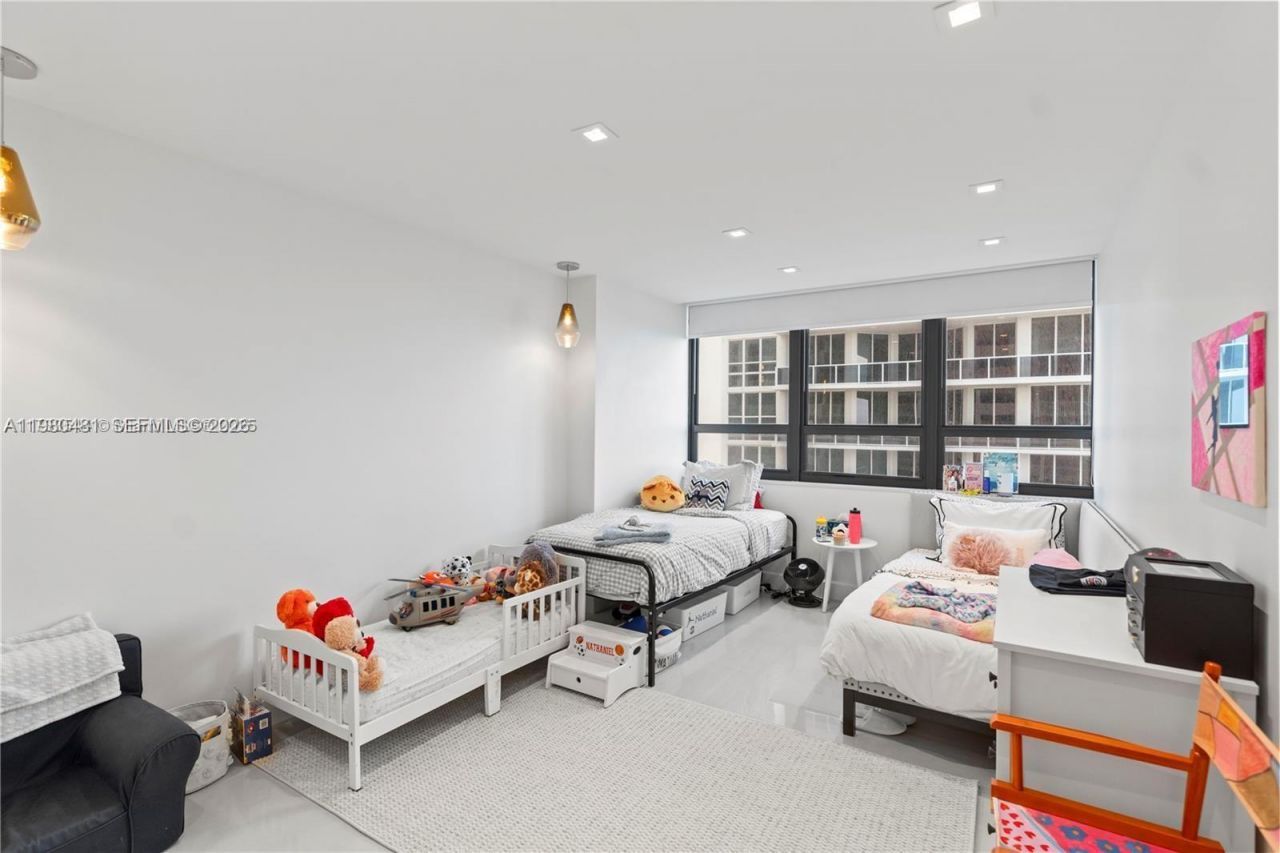 10205 Collins Ave , Unit 608, Bal Harbour, FL 33154 Photo