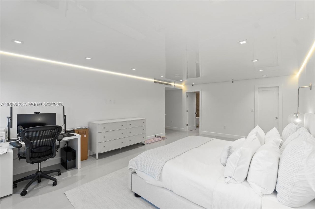 10205 Collins Ave , Unit 608, Bal Harbour, FL 33154 Photo