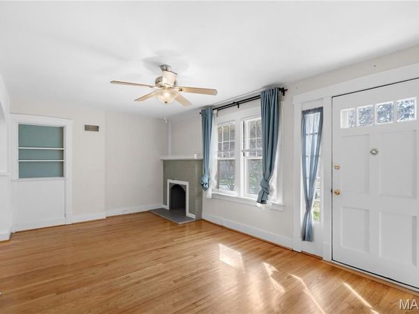 810 N Rock Hill Road, Rock Hill, MO 63119