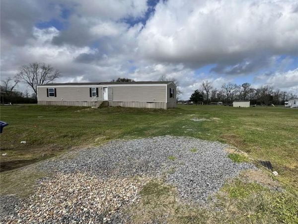 1112 LENA Drive, Arnaudville, LA 70512