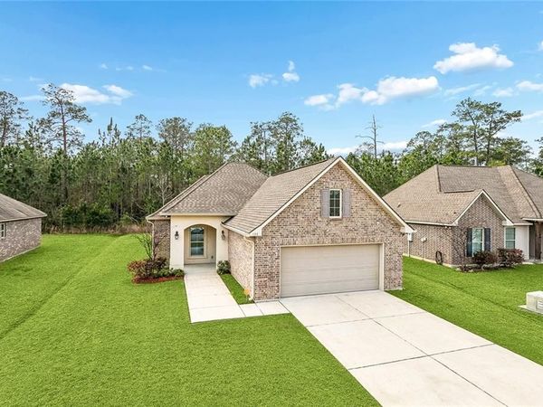 525 OAKLEY Boulevard , Pearl River, LA 70452