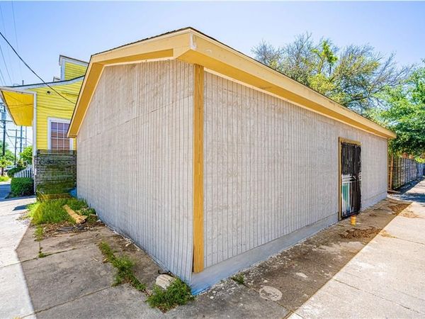 840 N BROAD Street , New Orleans, LA 70119