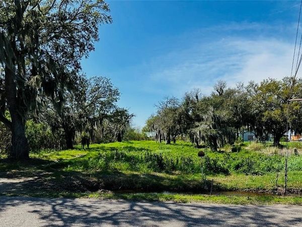 5728 JEAN LAFITTE Boulevard , Lafitte, LA 70067