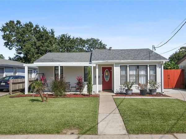 61 CREAGAN Avenue , Gretna, LA 70053