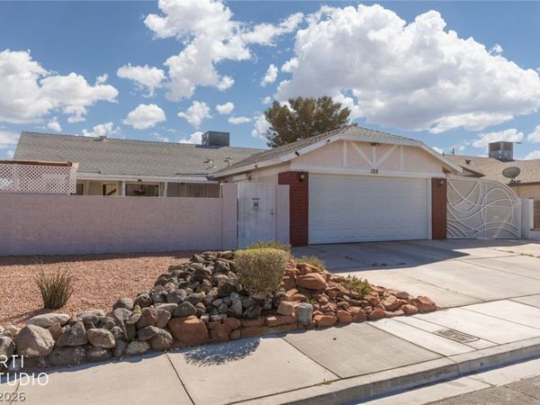 105 N Cimarron Road , Las Vegas, NV 89145