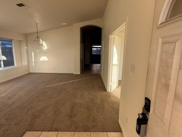 804 N Loch Lloyd Lane, Bakersfield, CA 93312