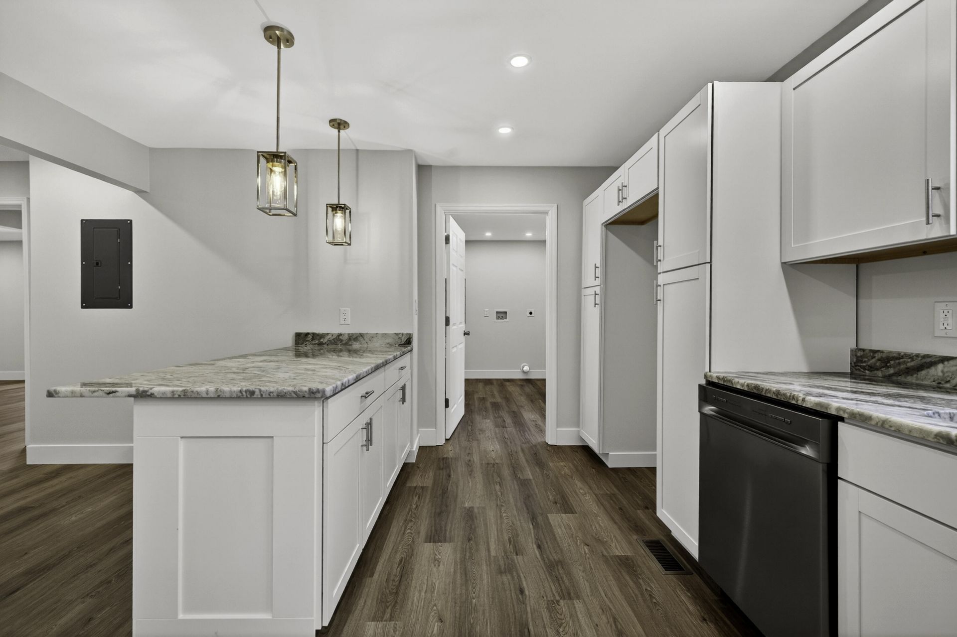 1863 Sandcroft Drive Photo 12