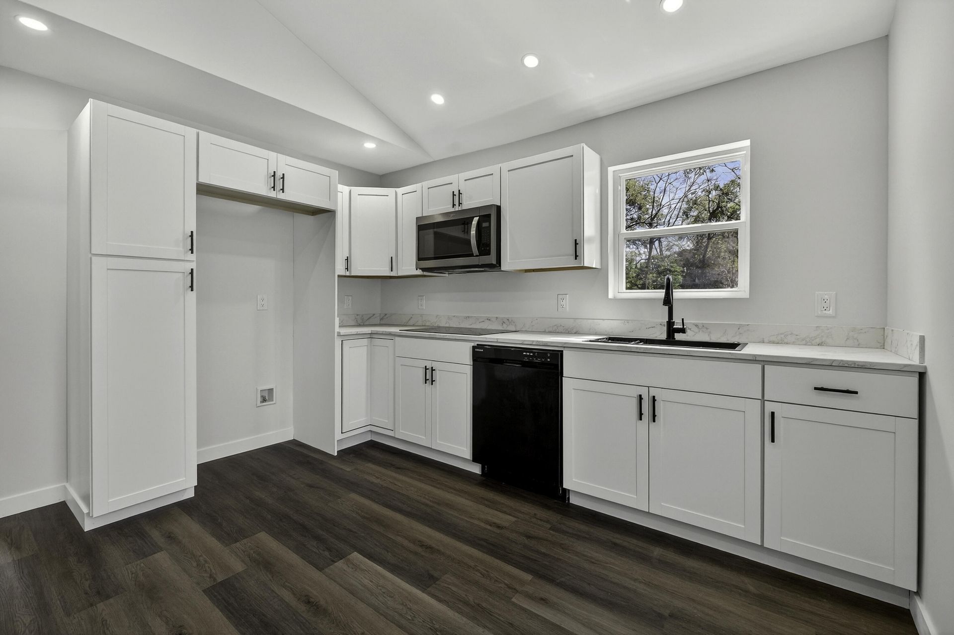 1863 Sandcroft Drive Photo 28