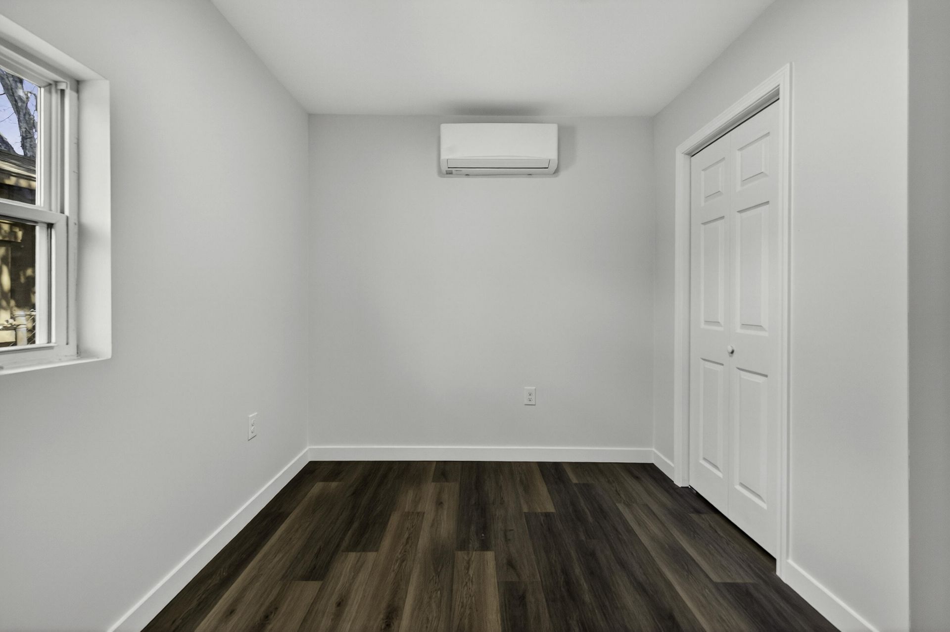 1863 Sandcroft Drive Photo 32