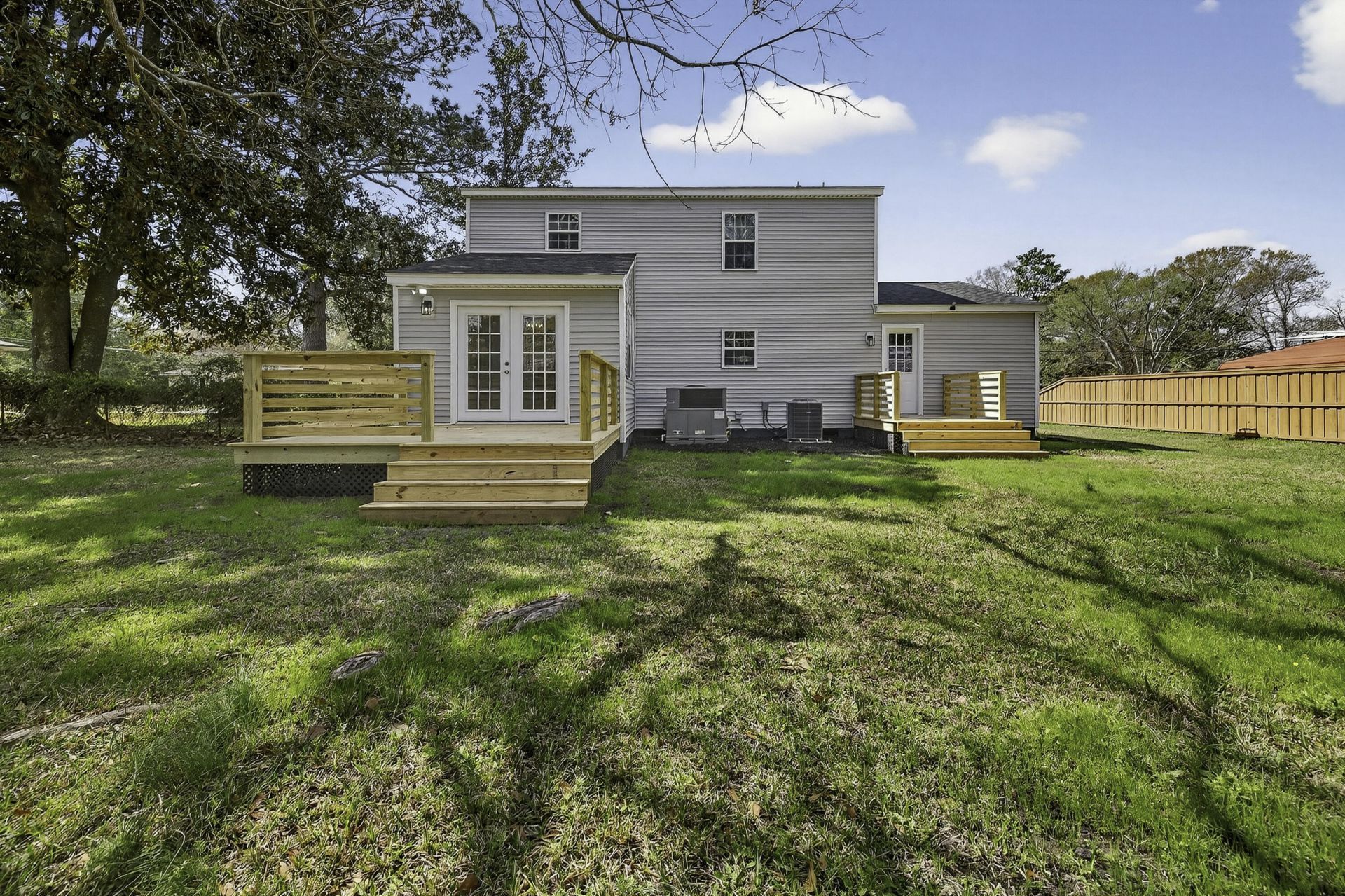 1863 Sandcroft Drive Photo 5