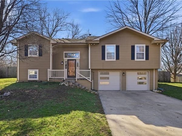 1505 Emerald Circle, Kearney, MO 64060