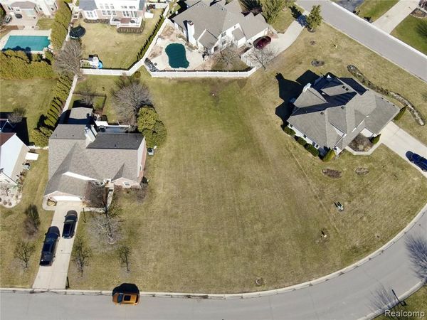 827 Carrington Boulevard , Monroe Twp, MI 48161