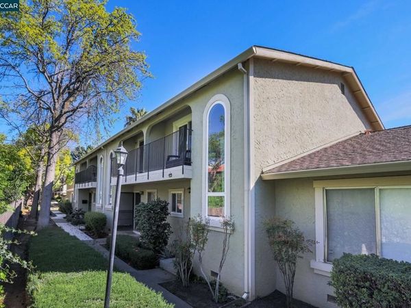 61 Meadowbrook Cir, Pittsburg, CA 94565