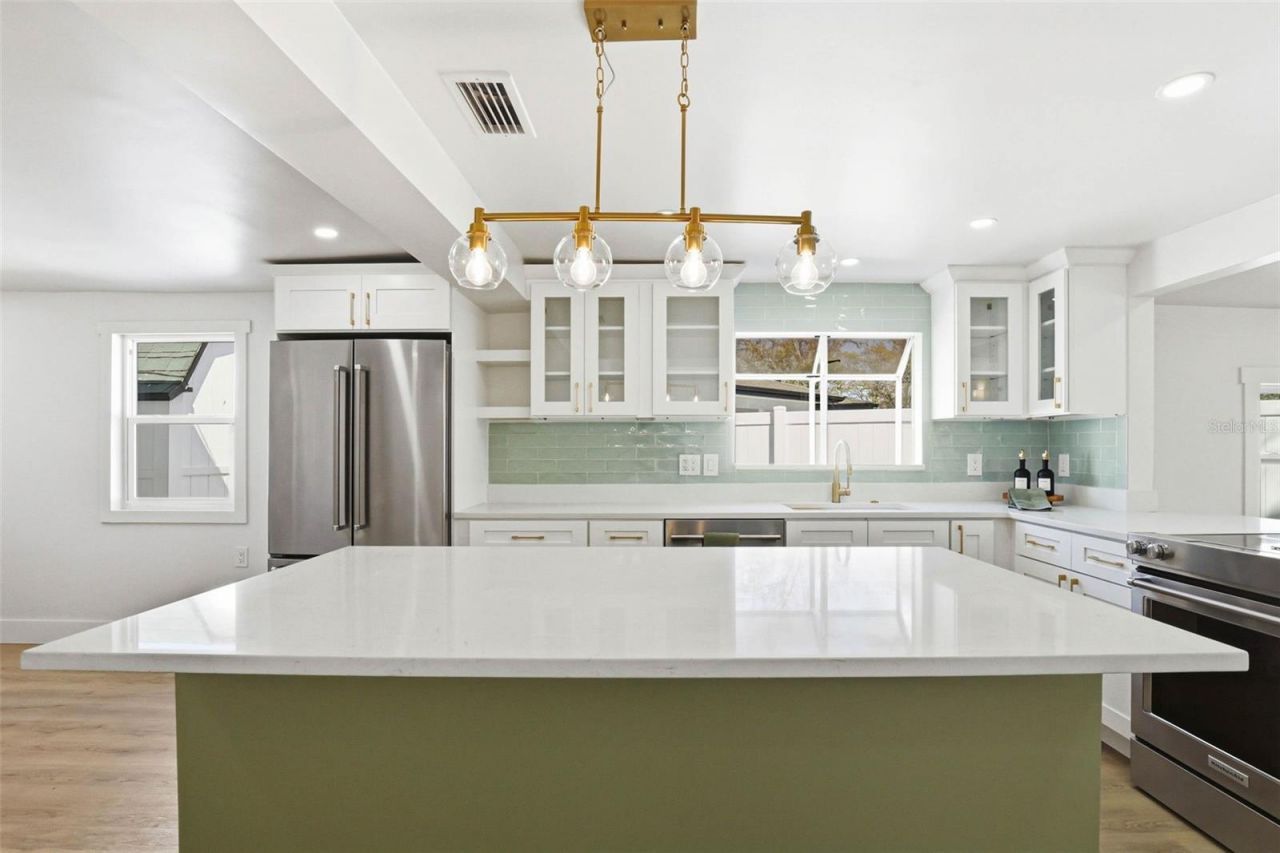 301 81st Avenue Ne, Saint Petersburg, FL 33702 Photo