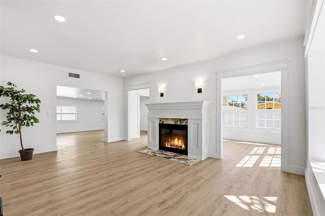 301 81st Avenue Ne, Saint Petersburg, FL 33702 Photo