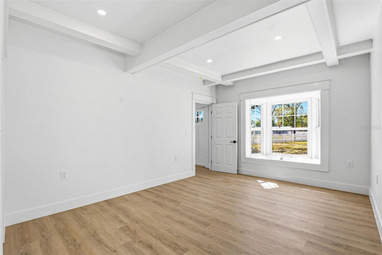 301 81st Avenue Ne, Saint Petersburg, FL 33702 Photo