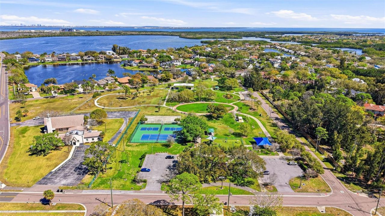 301 81st Avenue Ne, Saint Petersburg, FL 33702 Photo