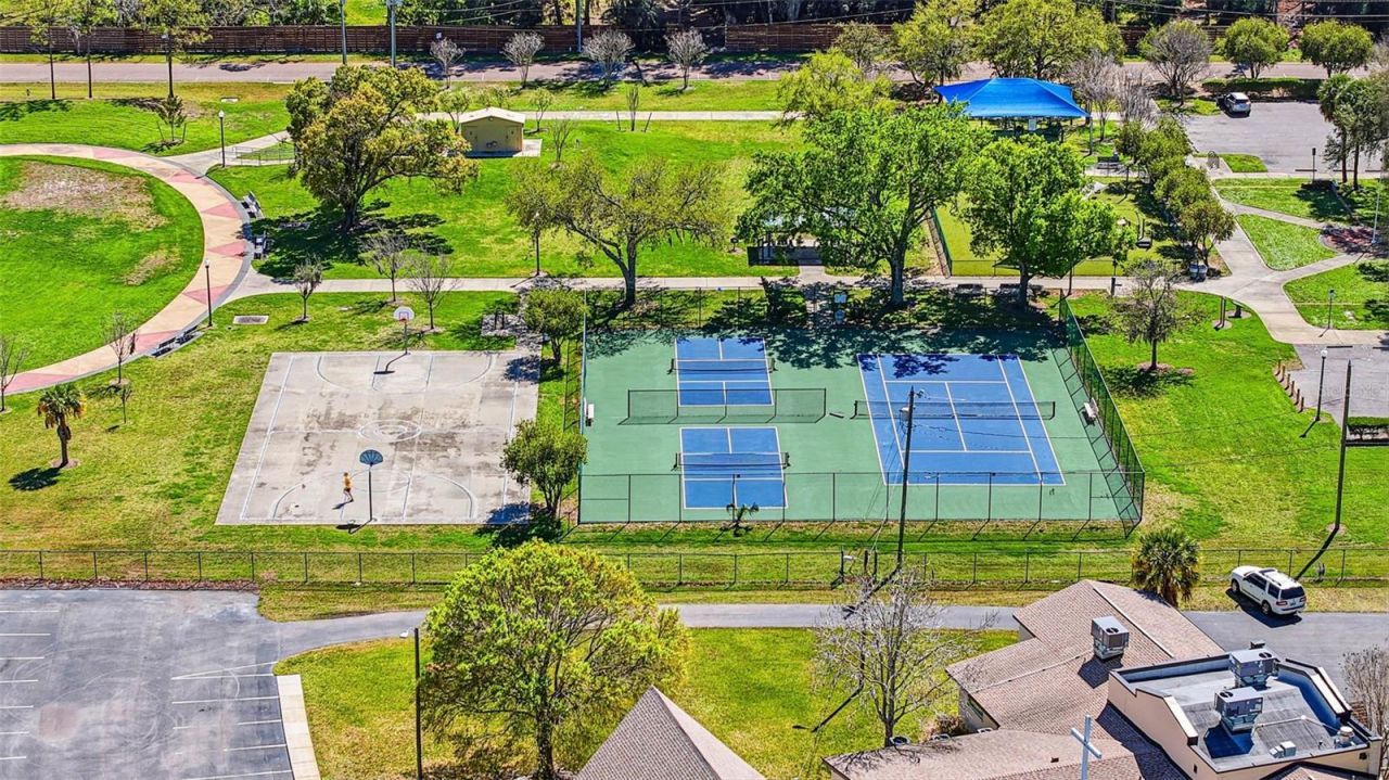 301 81st Avenue Ne, Saint Petersburg, FL 33702 Photo