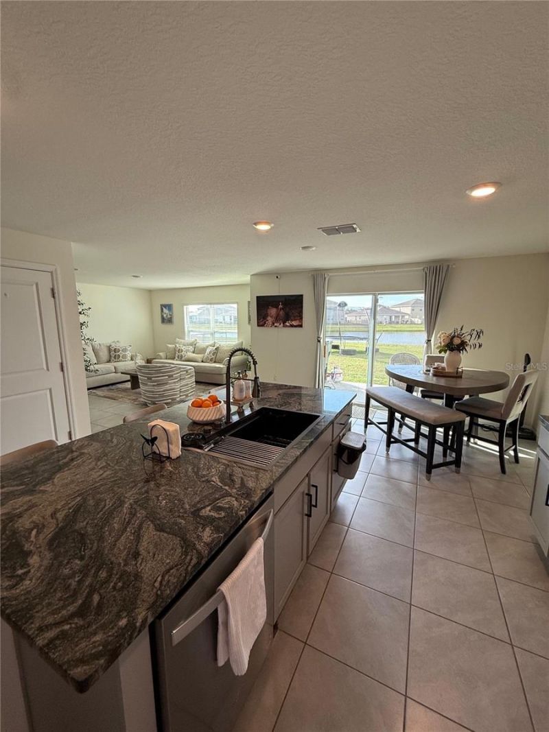 10662 Chippewa Drive , Parrish, FL 34219 Photo