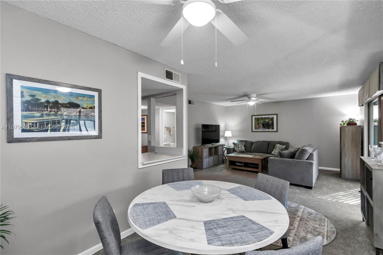 737 Midway Dr, Unit B, Ocala, FL 34472 Photo