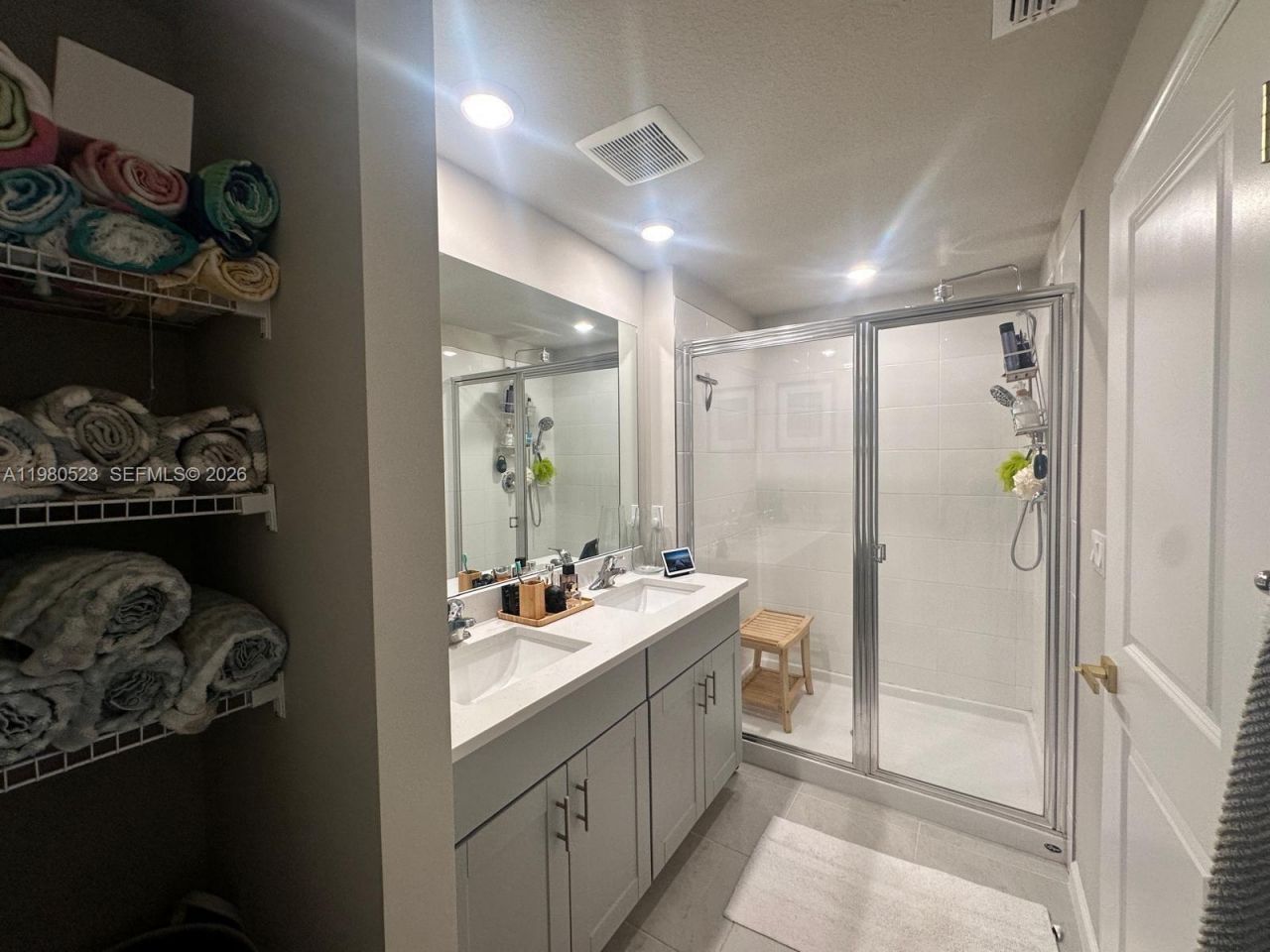 5689 Mentmore Dr , Mangonia Park, FL 33407 Photo