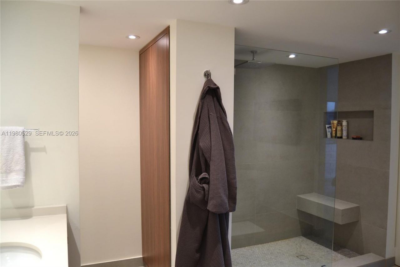 11113 Biscayne Blvd , Unit 351, Miami, FL 33181 Photo