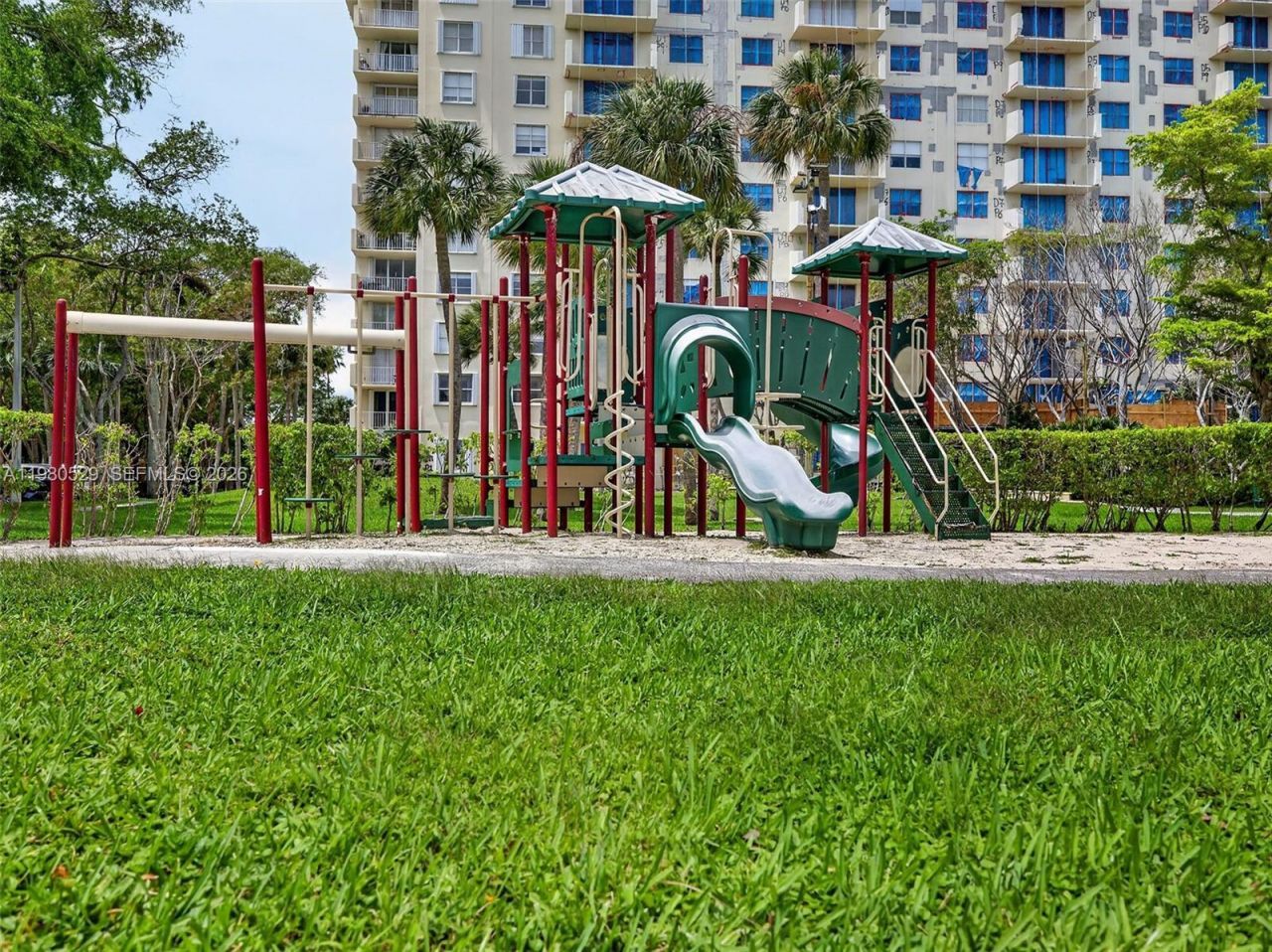 11113 Biscayne Blvd, Unit 351, Miami, FL 33181 Photo