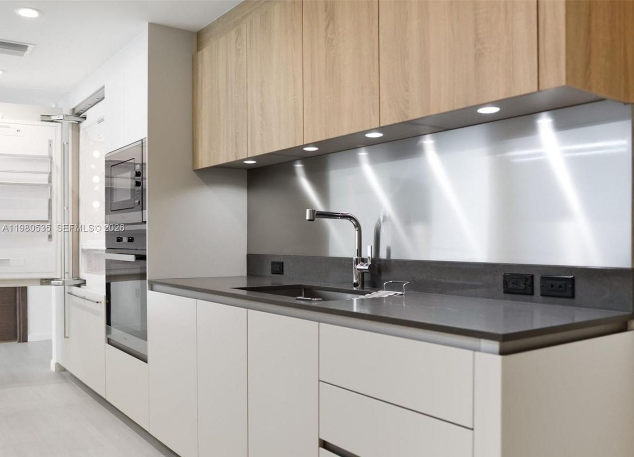 1000 Brickell Plaza , Unit 4506, Miami, FL 33131 Photo