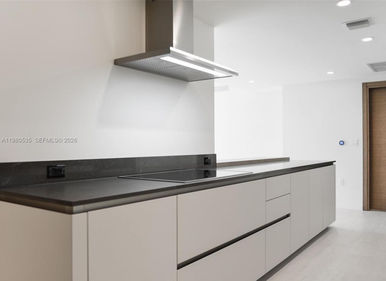 1000 Brickell Plaza , Unit 4506, Miami, FL 33131 Photo