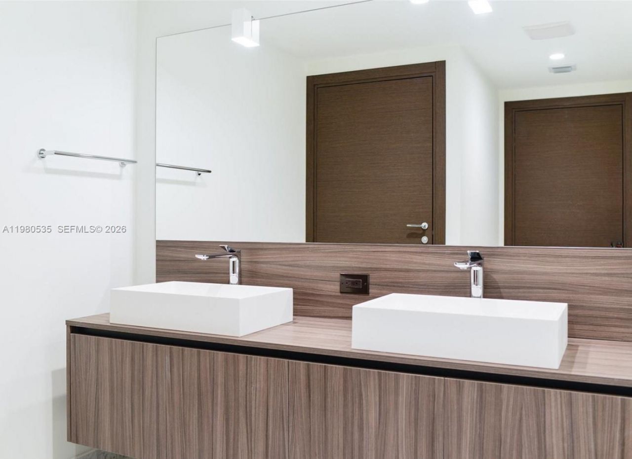 1000 Brickell Plaza , Unit 4506, Miami, FL 33131 Photo