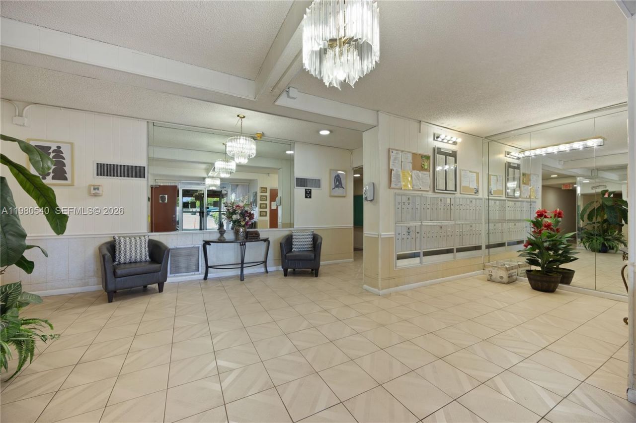 8260 SW 24th St , Unit 6110, North Lauderdale, FL 33068 Photo