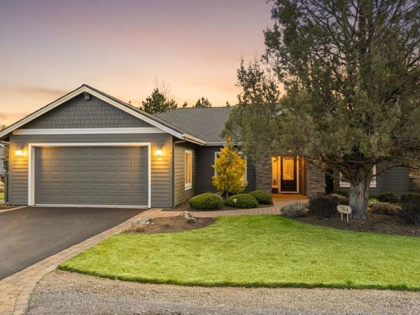 784 Ribbon Falls Road, Redmond, OR 97756