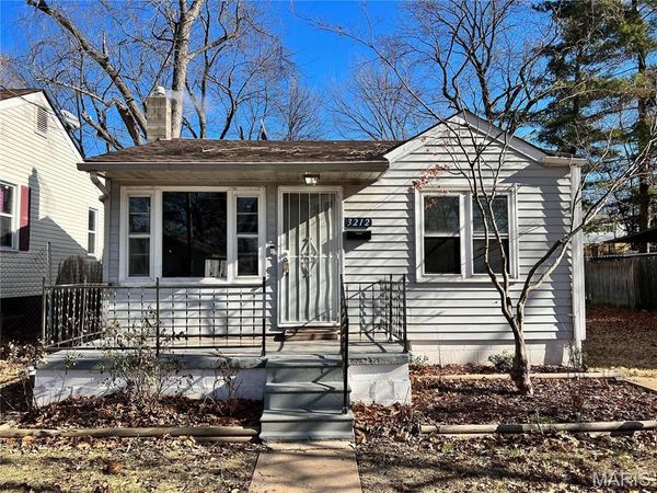 3212 W Tennyson Avenue , St Louis, MO 63114