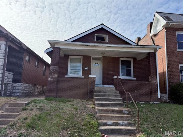 3623 S Spring Avenue, St Louis, MO 63116