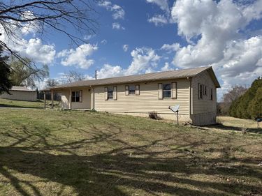 3240 Poplar Springs Road, Glasgow, KY 42141