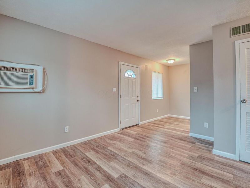 2735 Joyce Avenue , Unit D, Columbus, OH 43211 Photo 4