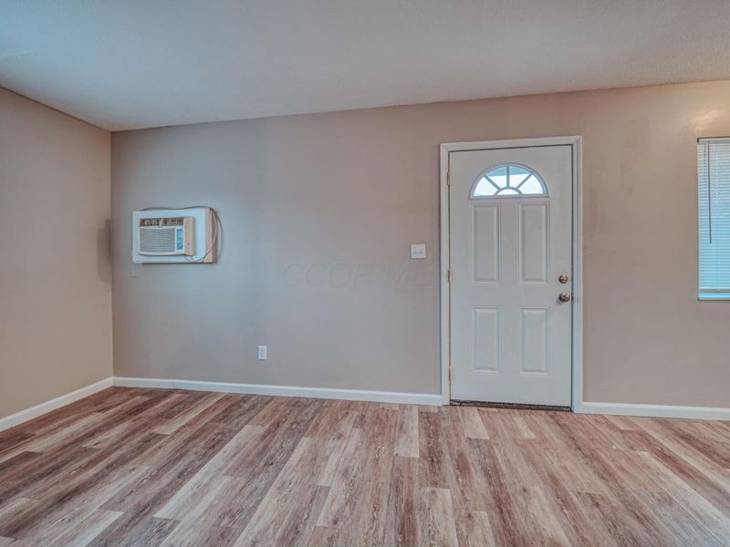 2735 Joyce Avenue , Unit D, Columbus, OH 43211 Photo 5