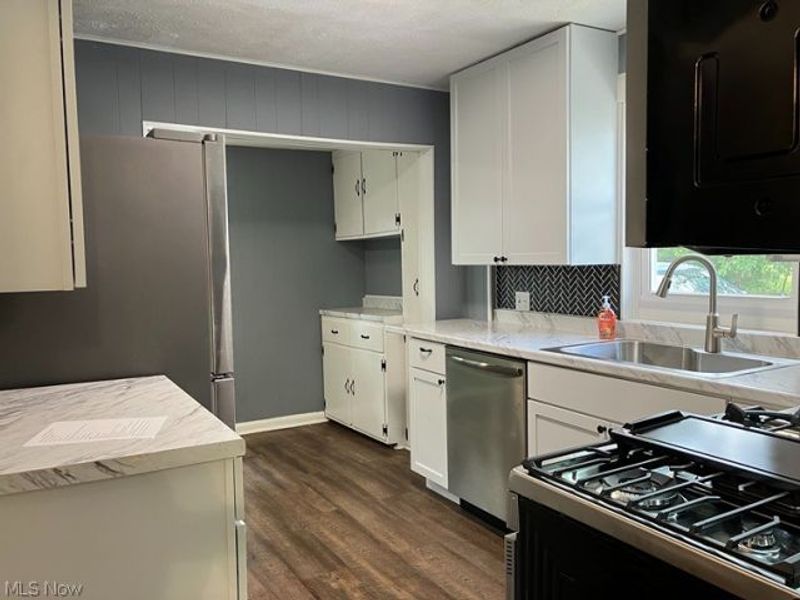 230 Helen Avenue , Akron, OH 44310 Photo 7