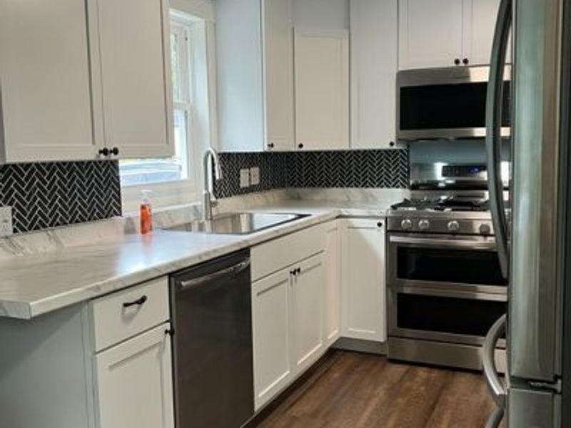 230 Helen Avenue , Akron, OH 44310 Photo 8