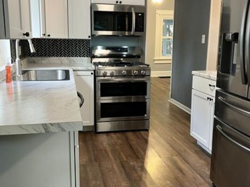 230 Helen Avenue , Akron, OH 44310 Photo 9