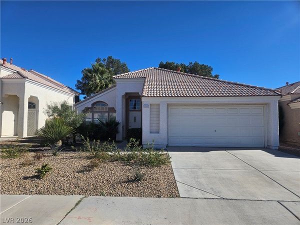 2320 Hunt Club Street , Las Vegas, NV 89128