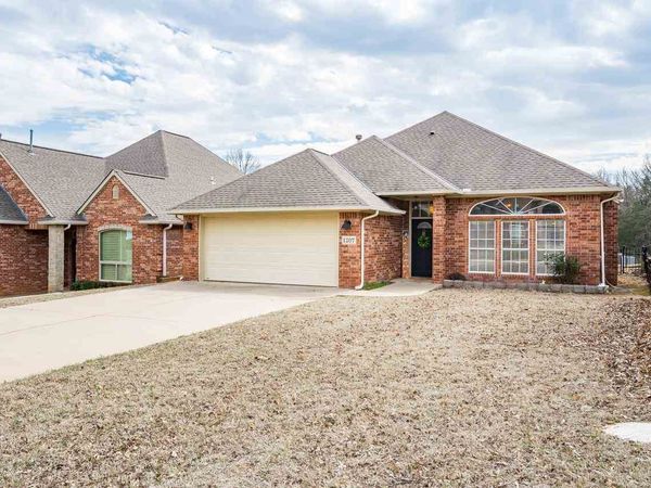 1207 S Greystone Street, Stillwater, OK 74074