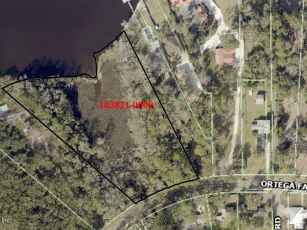 4317 ORTEGA FARMS Circle, Jacksonville, FL 32210